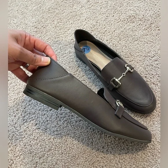 BCBGeneration Zeldi Loafer Soft Leather Dark Brown size 71/2 - Picture 4 of 5